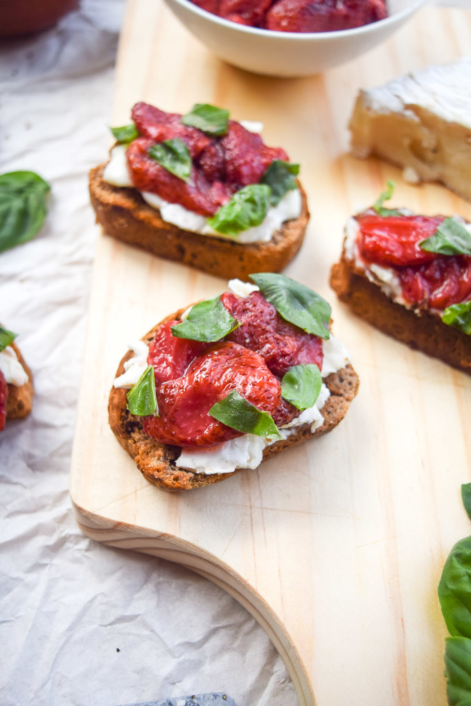 Roasted Strawberry, Basil, & Brie Crostini (2)