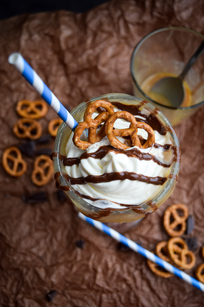 Salted Caramel Swirl Pretzel Crunch Milkshakes @Gringalicious (3)