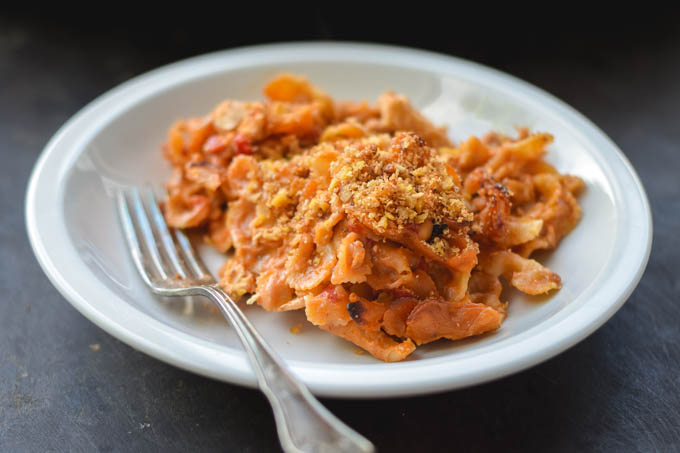 baked-buffalo-chicken-mac-and-blue-cheese-pasta-8