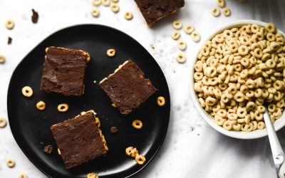 4-Ingredient Peanut Butter Chocolate Cereal Bars