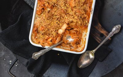 Baked Buffalo Chicken Mac and Blue Cheese Pasta